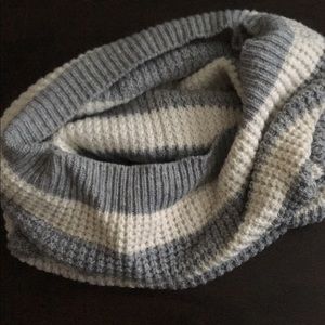 Infinity chunk scarf
